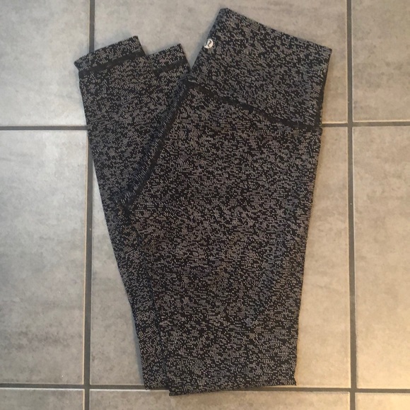 Lululemon Wunder Under leggings - Picture 3 of 5